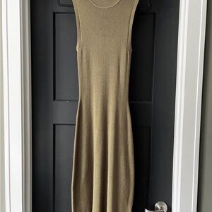 Elegant Sleeveless Olive Green Dress